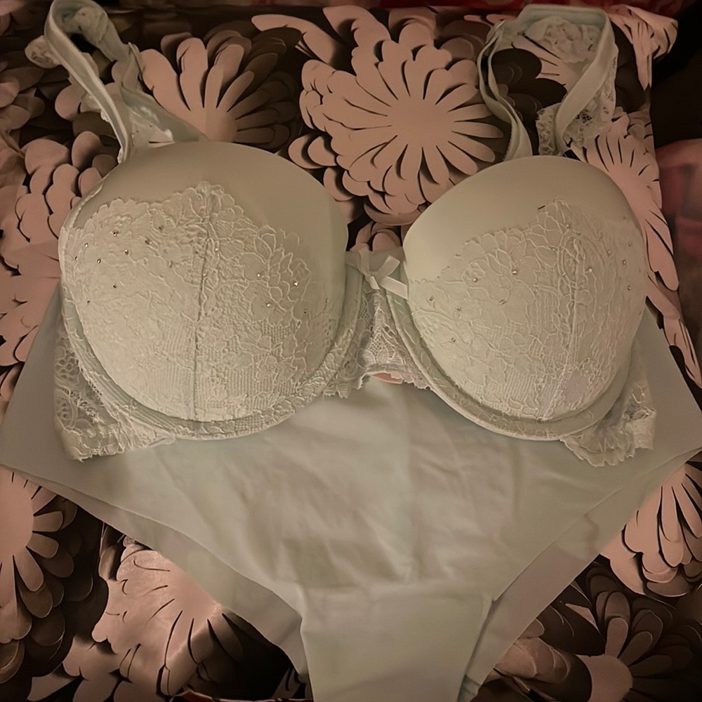 2pc Victoria’s Secret Dream Angels Bra & Panty Set
